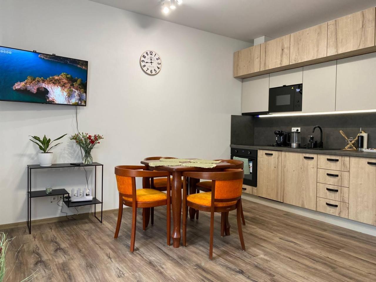 Perla Hradce 101 Apartment Hradec Kralove Exterior photo
